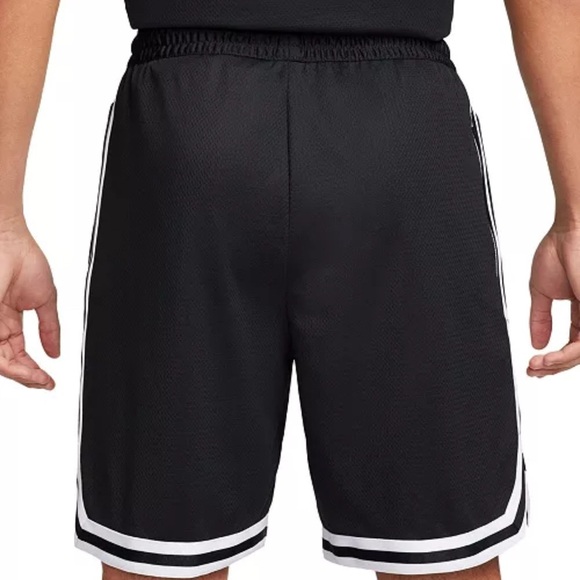 Nike DNA DRI-FIT 8" Basketball Shorts,moisture wick,zip pocket,drawstring waist - Picture 2 of 8